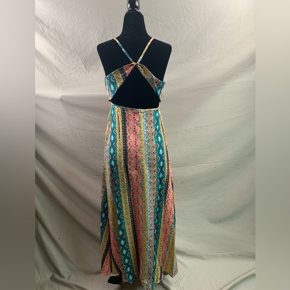 Boho Floral & Geo Print Backless Wrap Split Thigh Dress. - Picture 11 of 12